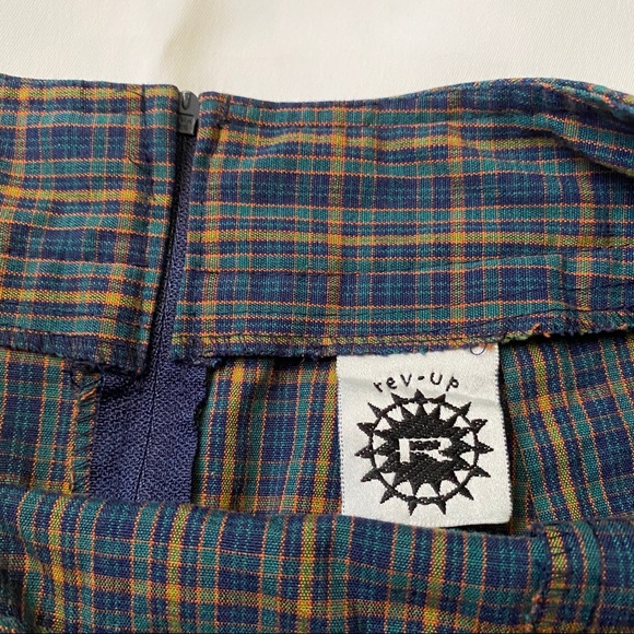 Y2K Button Belted Mini Skirt - Picture 2 of 3